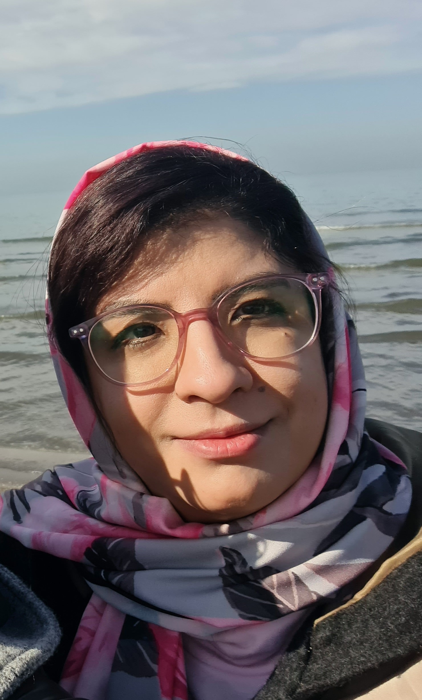 منیره سادات هاشمی مطلق